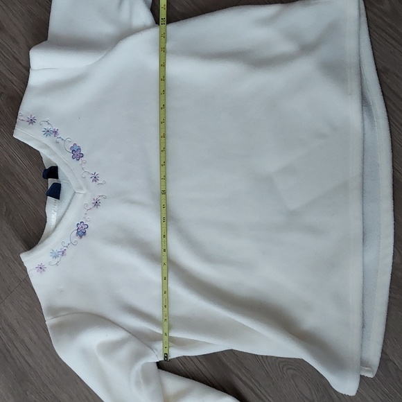 Basic Editions long sleeve sweatshirt white w/flower design 2x - Picture 9 of 10